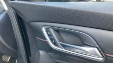 MG Hs 1.5 T-GDI Exclusive 5dr DCT Petrol Hatchback